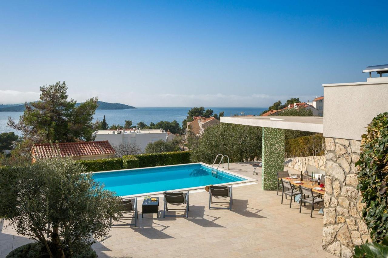 Villa Tela With Pool Жаборич Экстерьер фото